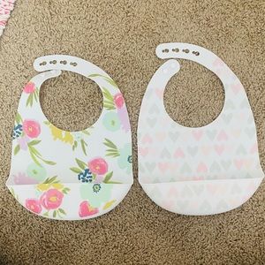 Set of two Bibs